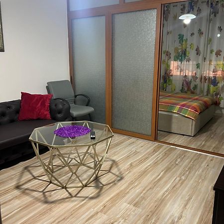 Ergi'S Studio Apartment Tiran Dış mekan fotoğraf